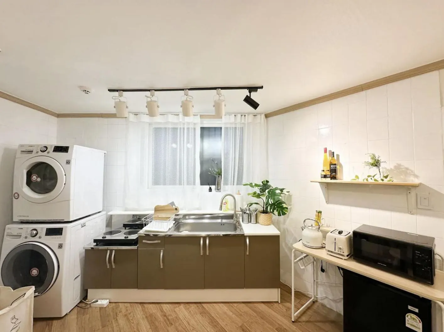 Stay Rock 樂 2 Room 3 Beds 3 Min From Ewha Univ Stn ソウル特別市 0*,
