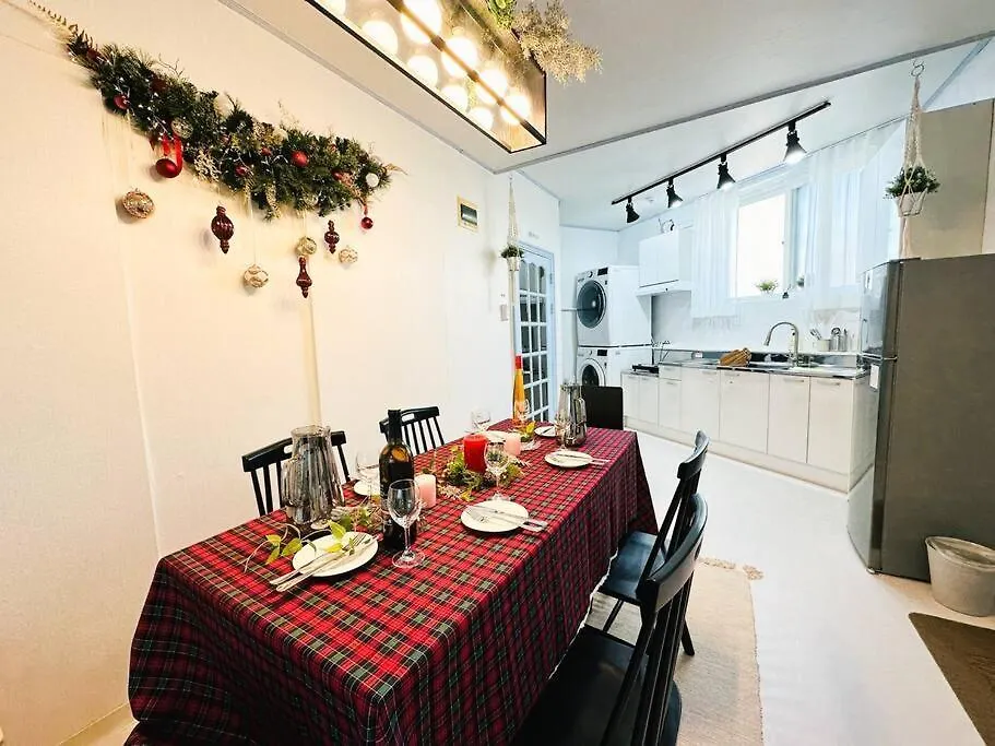 Stay Rock 樂 2 Room 3 Beds 3 Min From Ewha Univ Stn ソウル特別市 アパート