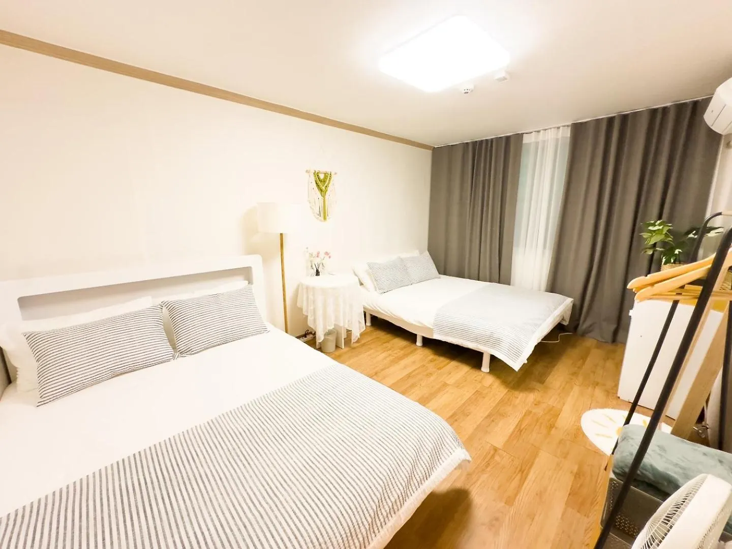 Stay Rock 樂 2 Room 3 Beds 3 Min From Ewha Univ Stn ソウル特別市 アパート
