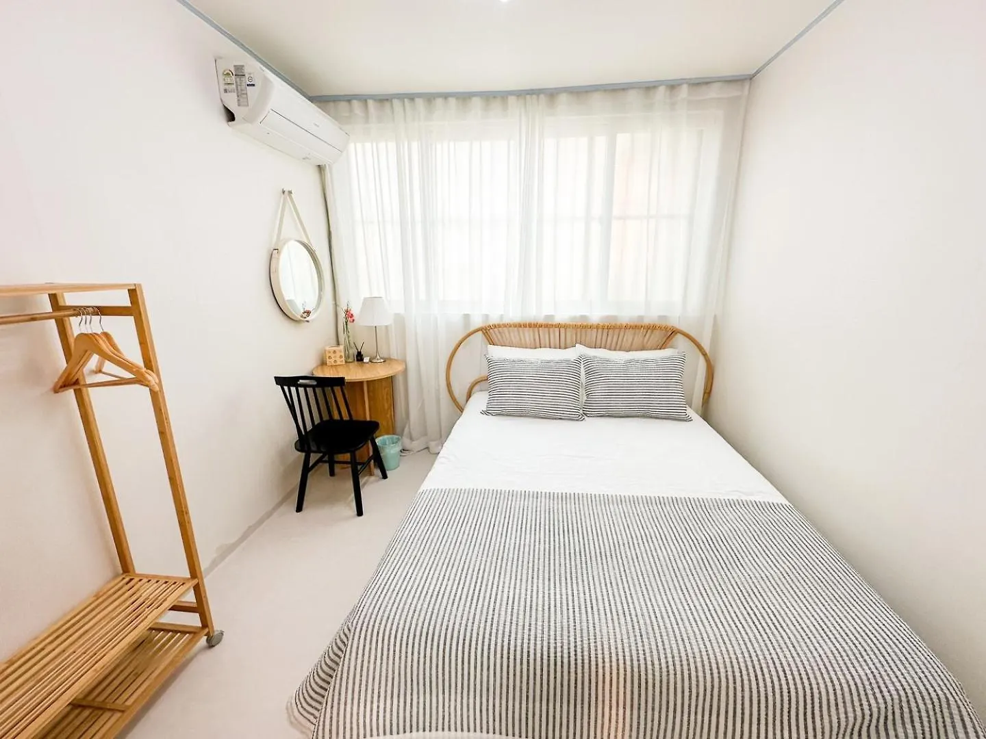 Stay Rock 樂 2 Room 3 Beds 3 Min From Ewha Univ Stn ソウル特別市 アパート
